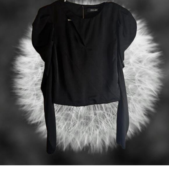 Do and Be small long sleeve black polyester blend stretch woman's blouse. - Picture 1 of 1
